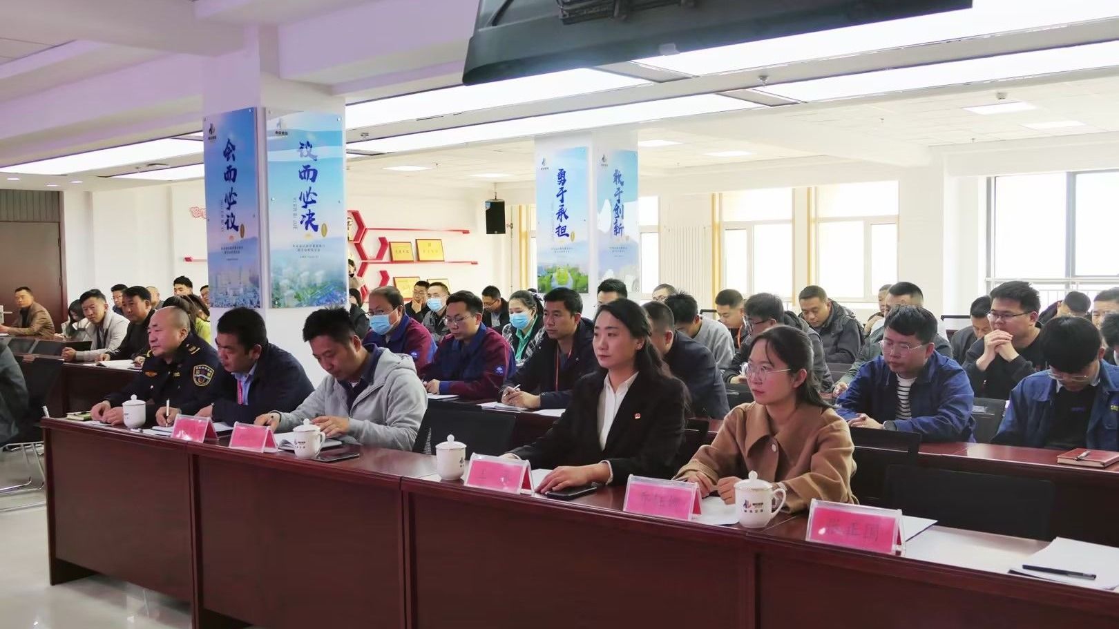 英国上市公司官网365受邀参加“我为群众办实事，春风送法暖民心”法制教育日活动
